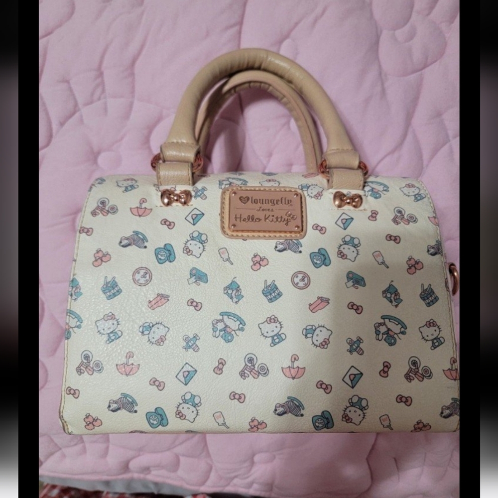Rare print Hello Kitty loungefly purse